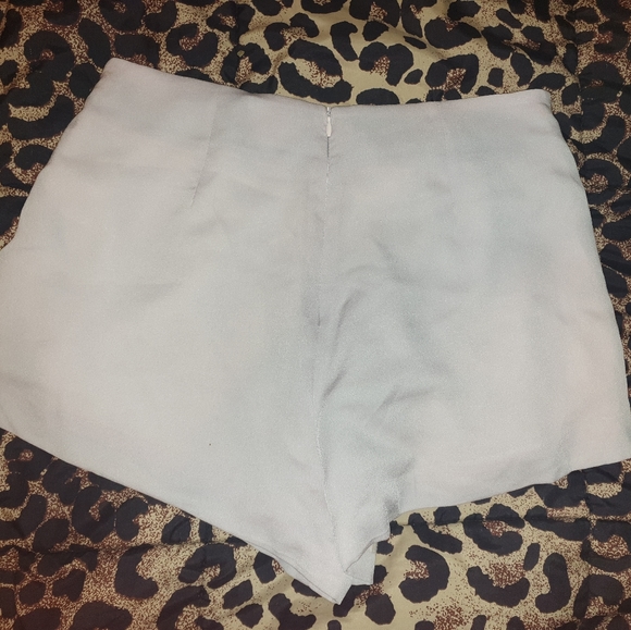 Polly pastel pink high waist flowy shorts size 10 - Picture 2 of 3